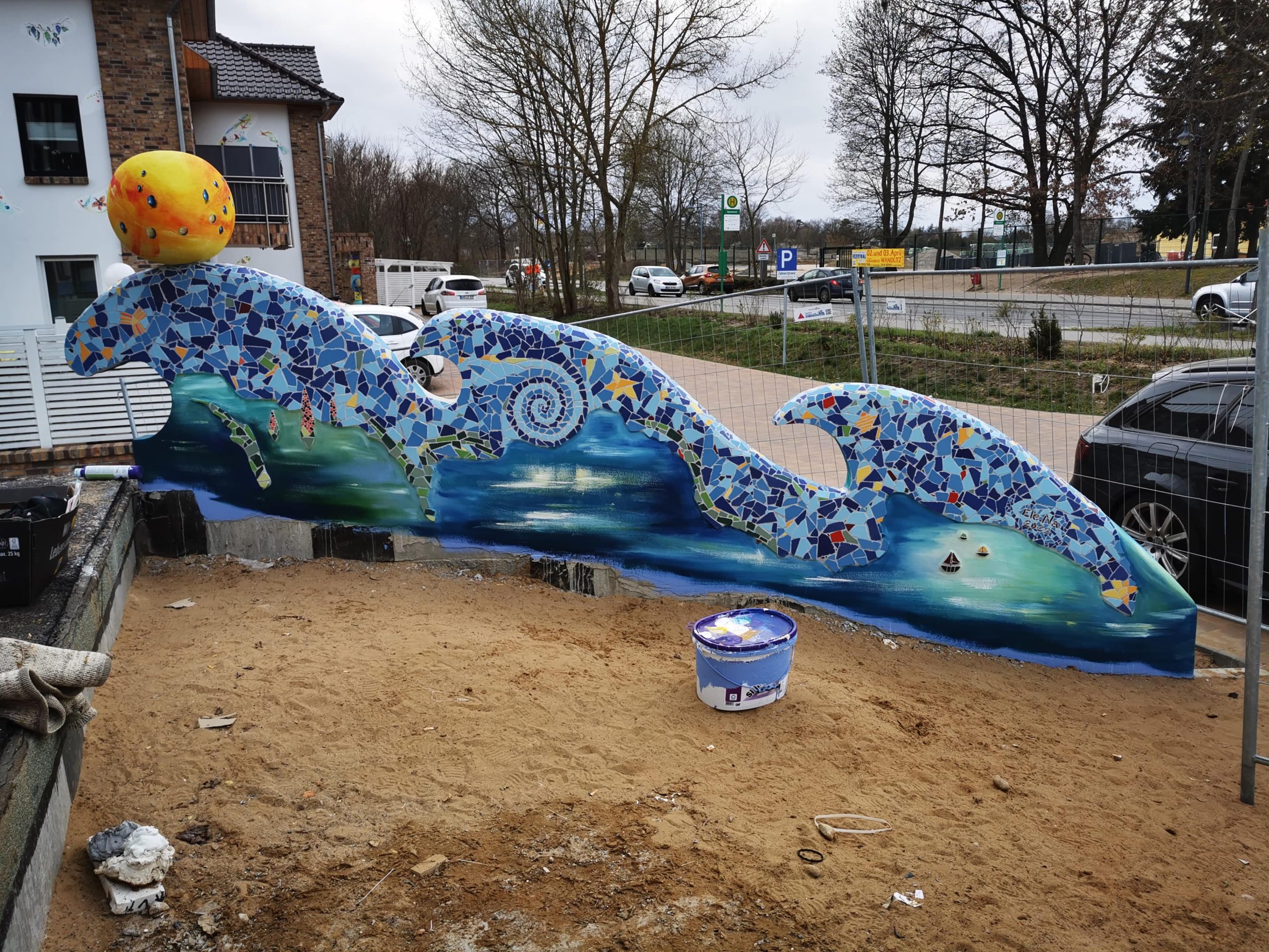Die Welle in Wandlitz Mosaik & Malerei